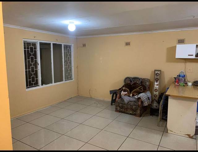 2 BEDROOM TOWNHOUSE FOR SALE IN WOODHAVEN